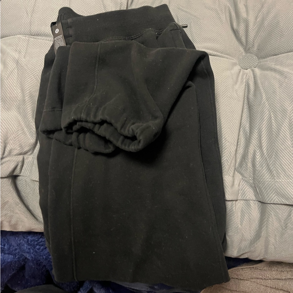 Lulu Lemon Men’s Black Jogger Sweatpants